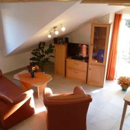 Bernstein-villa Apartmán